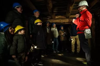 groupe dans la galerie du Puits des Glénons